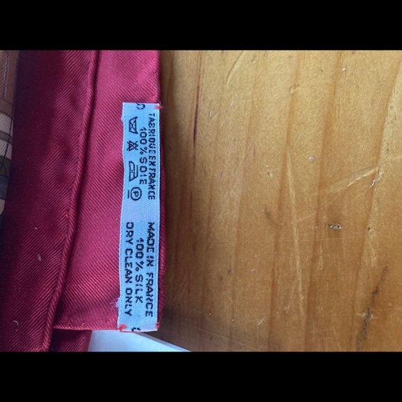 Vintage Hermès Scarves - Picture 14 of 16